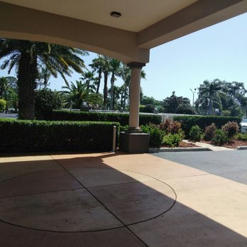 Best Western Edgewater Inn - What welcoming view while waiting to depart in the a.m - Hotels Near Me - Edgewater, Florida Best Western Edgewater Inn - What welcoming view while waiting to depart in the a.m - Hotels Near Me - Edgewater, Florida