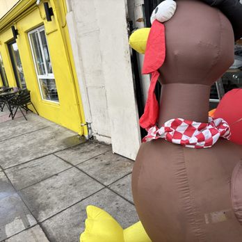 Bru's Wiffle - Outside Bru's yellow building! - Breakfast & Brunch Near Me - Santa Monica, California