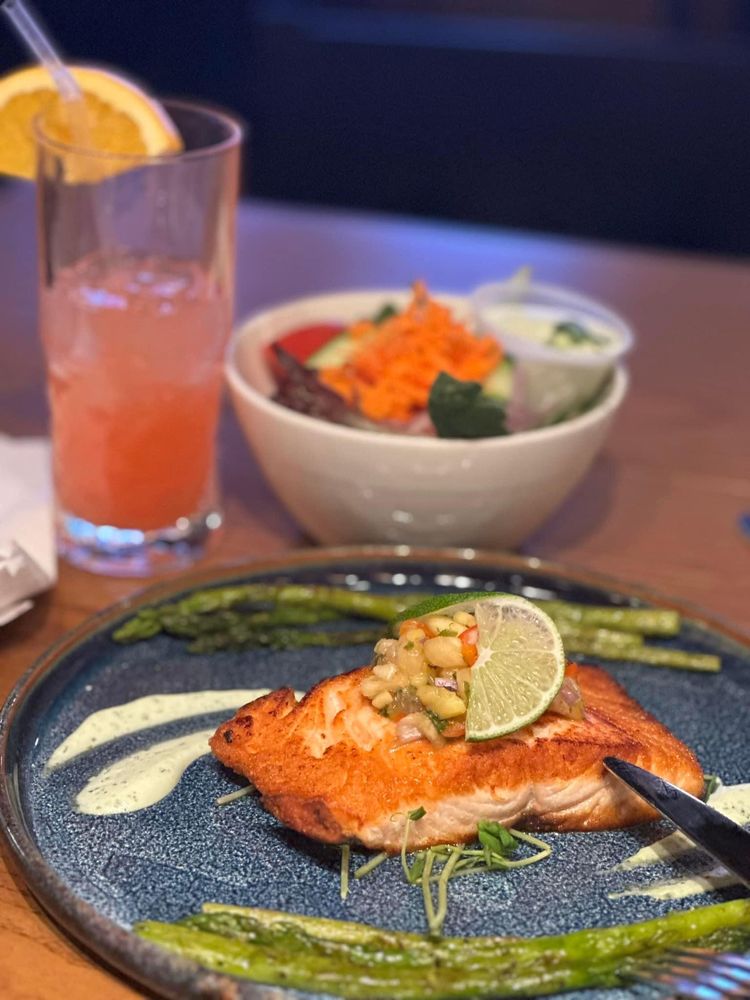 SUN BAR & GRILL Updated April 2024 74 Photos & 14 Reviews 586