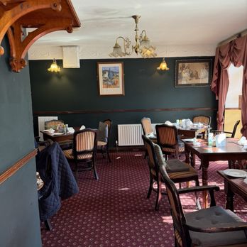 Arches Restaurant - Part of the dining room - Restaurants Near Me