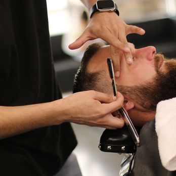 Grayscale Barbershop - Straight Razor Line Up - Barbers Near Me - Katy, Texas
