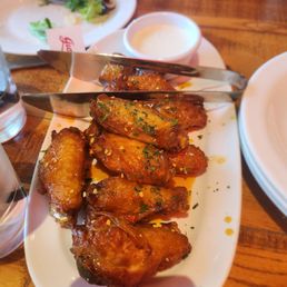 Limited time, chili honey, and garlic wings. 9/10