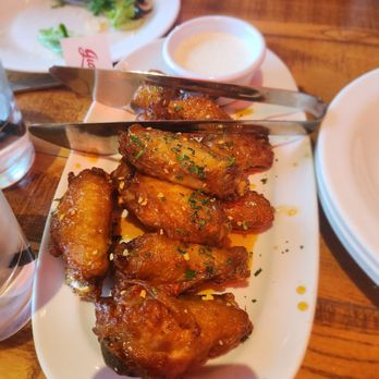 Giordano's - Limited time, chili honey, and garlic wings. 9/10 - Pizza Near Me - Indianapolis, Indiana