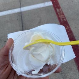 Pretty disappointed in this cup from Andy's. Pretty darn small scoop for near $4 Pretty disappointed in this cup from Andy's. Pretty darn small scoop for near $4