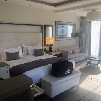 The Langham, Chicago - Junior suite - Hotels Near Me - Chicago, Illinois