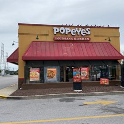 Popeyes Louisiana Kitchen - This Popeyes is not as bad as everyone thinks.Got there family meal everything was satisfactory.