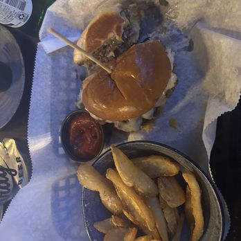 Boulder’s Bar & Grill - Smashburger and fries - Salad Near Me - High Point, North Carolina