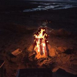 Marzano's Pizza Pie - Grab dinner from Marzanos & eat on the beach just a step away. Perfect!