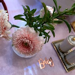 Baby shower florals on point! Baby shower florals on point!