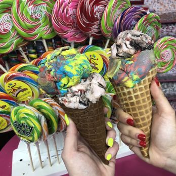 Sweet Spot - Ice Cream & Frozen Yogurt Near Me - Mackinaw City, Michigan