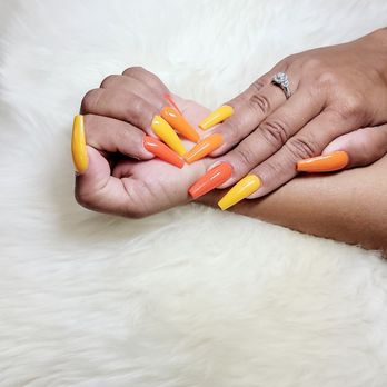 Us Nails & Spa - 4 season nail color she loves it I'm happy. - Nail Salons Near Me - Chino Hills, California