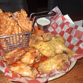 Reservoir - Wings & Fries - Bars Near Me - Irving, Texas Reservoir - Wings & Fries - Bars Near Me - Irving, Texas