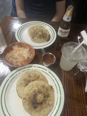 La Cabaña Salvadoreña by null