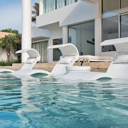 Yard Art Patio & Fireplace - Colleyville - In Pool Chaises