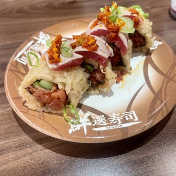 Waka Sakura - Spicy Tuna Roll Topped w/ Seared Bluefin Tuna - Conveyor Belt Sushi Near Me - Irvine, California Waka Sakura - Spicy Tuna Roll Topped w/ Seared Bluefin Tuna - Conveyor Belt Sushi Near Me - Irvine, California