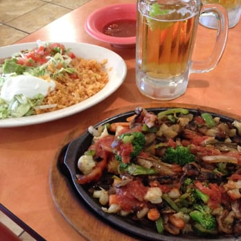 El Puerto Mexican Restaurant - Fajitas Vegetarian with an ice cold Corona! - Mexican Near Me - Ozark, Arkansas El Puerto Mexican Restaurant - Fajitas Vegetarian with an ice cold Corona! - Mexican Near Me - Ozark, Arkansas