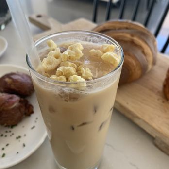 The Lynhall - Breakfast & Brunch Near Me - Edina, Minnesota