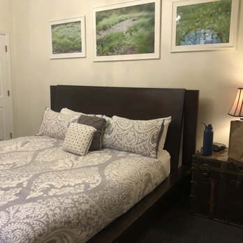 Queen Anne Bed & Breakfast Inn - King size bed - Bed & Breakfast Near Me - Denver, Colorado Queen Anne Bed & Breakfast Inn - King size bed - Bed & Breakfast Near Me - Denver, Colorado