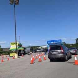Barrie Ribfest - There are lanes for corn and Tiny Tom's Donuts