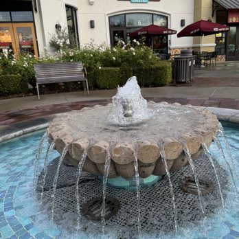 MOD Pizza - Outside - Pizza Near Me - Santa Clara, California