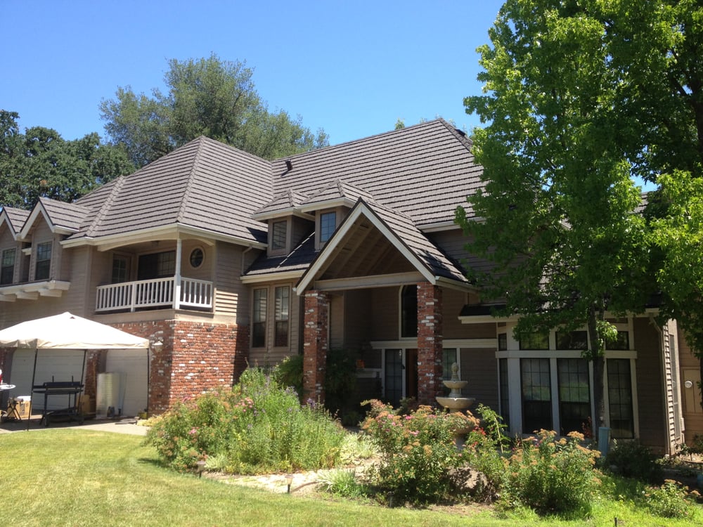 Slide of Petrashishin Roofing Co