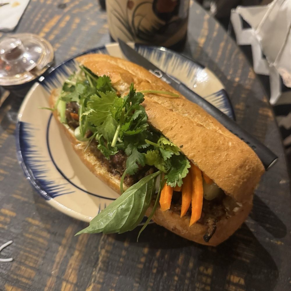 Banh Anh Em - Vietnamese Near Me - New York, New York