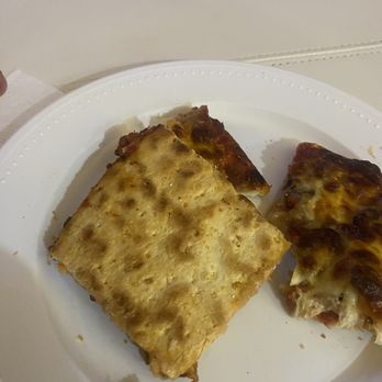 Mug's Pizza & Ribs - Great crunchy bottom crust - Pizza Near Me - Arlington Heights, Illinois Mug's Pizza & Ribs - Great crunchy bottom crust - Pizza Near Me - Arlington Heights, Illinois