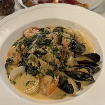 IL Lago Trattoria - PASTA CON MARISCOS - Italian Near Me - Doral, Florida IL Lago Trattoria - PASTA CON MARISCOS - Italian Near Me - Doral, Florida
