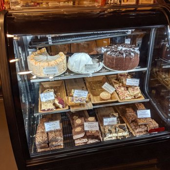 Yellow Dog Eats - Dessert case - Sandwiches Near Me - Windermere, Florida