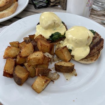 Island Kitchen - Panko Crusted Eggs Benedict - New American Near Me - Nantucket, Massachusetts Island Kitchen - Panko Crusted Eggs Benedict - New American Near Me - Nantucket, Massachusetts