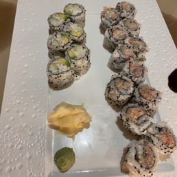 Spicy Scallop Roll