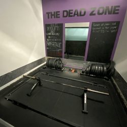 Anytime Fitness - Looking for a great spot to work on your deadlifts? We are one of the few gyms around with a deadlifting room. Come see it! You'll Love it!