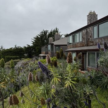 The Inn at the Tides - Grounds. - Hotels Near Me - Bodega Bay, California