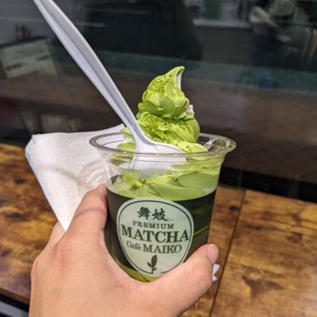 Matcha Cafe Maiko - Medium matcha/vanilla swirl - Ice Cream & Frozen Yogurt Near Me - Fort Lee, New Jersey