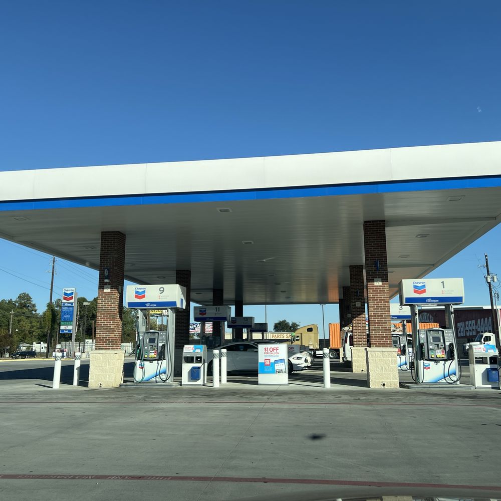 Chevron - Gas pumps - Gas Stations Near Me - Houston, Texas Chevron - Gas pumps - Gas Stations Near Me - Houston, Texas