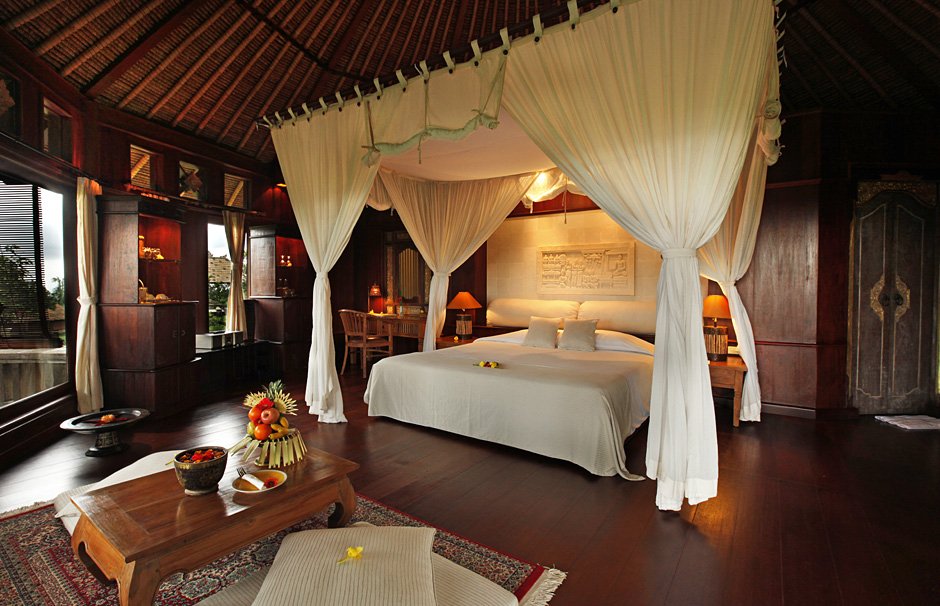 Tropical Pilates Retreat Logo