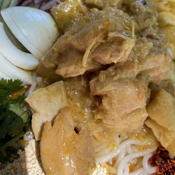 My Burma - Nan Gyi Thok (Noodle Chicken Coconut Curry Salad) - Burmese Near Me - Davis, California My Burma - Nan Gyi Thok (Noodle Chicken Coconut Curry Salad) - Burmese Near Me - Davis, California