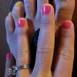Elegant Nail Salon - Sun worshiper on toes and shocking pink shellac on nails :)