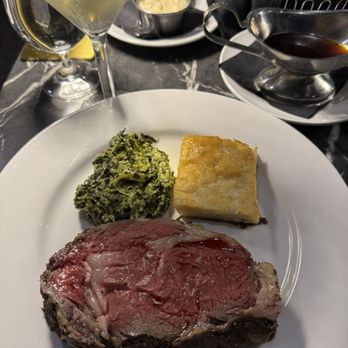 Prime Rib - Prime rib medium rare - Seafood Near Me - Walnut Creek, California Prime Rib - Prime rib medium rare - Seafood Near Me - Walnut Creek, California
