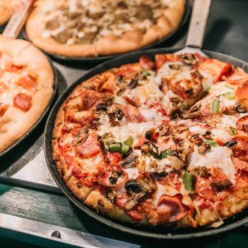 DoubleDave's Pizzaworks - Pizza buffet - Pizza Near Me - Spring, Texas