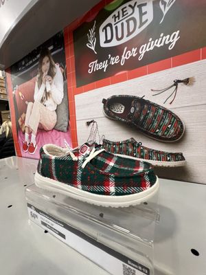 Academy Sports + Outdoors by null