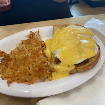 Huddle House - Southern Style Benedict - Burgers Near Me - Odessa, Texas