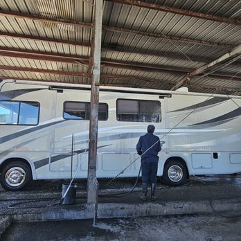 A D C Truck Wash - My rv being washed - Car Wash Near Me - Montebello, California A D C Truck Wash - My rv being washed - Car Wash Near Me - Montebello, California