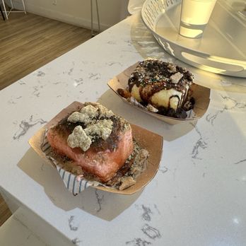 Coco Smore - The samples that they have out. They have toppings which you have to pay an up charge for each one. - Desserts Near Me - Sunnyvale, California