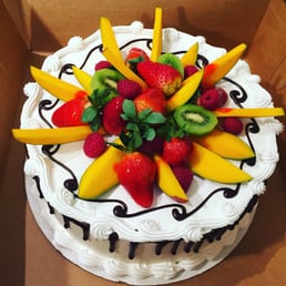 Beautiful trés leches cake! Beautiful trés leches cake!