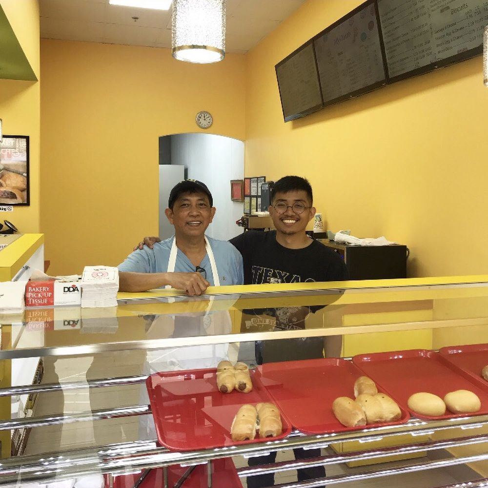 Billy's Donuts - The owner and his son - Donuts Near Me - Missouri City, Texas