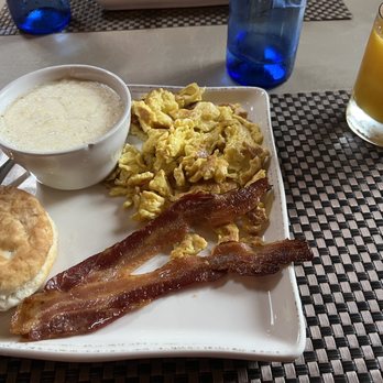 Mojave - Eggs breakfast with grits - Latin American Near Me - Sandy Springs, Georgia