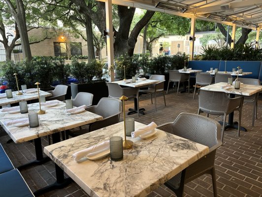Granger's Restaurant & Bar by null