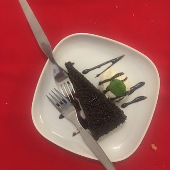Salsa Rosa Bistro - 1st dessert option on the menu - Bistros Near Me - Lisbon, 11 Salsa Rosa Bistro - 1st dessert option on the menu - Bistros Near Me - Lisbon, 11