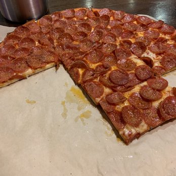 Donatos Pizza - Large Pepperoni pizza - Pizza Near Me - Owensboro, Kentucky Donatos Pizza - Large Pepperoni pizza - Pizza Near Me - Owensboro, Kentucky